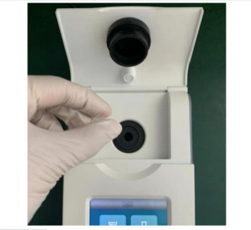 Fluorimetro digitale FR-01 per la quantificazione di acidi nucleici, DNA/RNA/Proteine a singolo canale, campione 1 - 20 uL, rilevatore a tubo fotomoltiplicatore SiPMT, display Touch 5", calibrazione 2 o 3 punti, USB